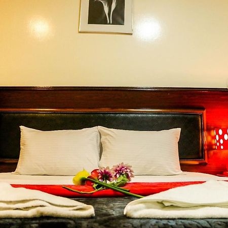 דובאי Karoon Hotel מראה חיצוני תמונה