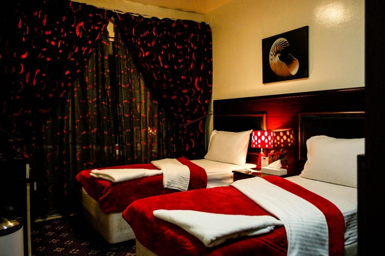 דובאי Karoon Hotel מראה חיצוני תמונה