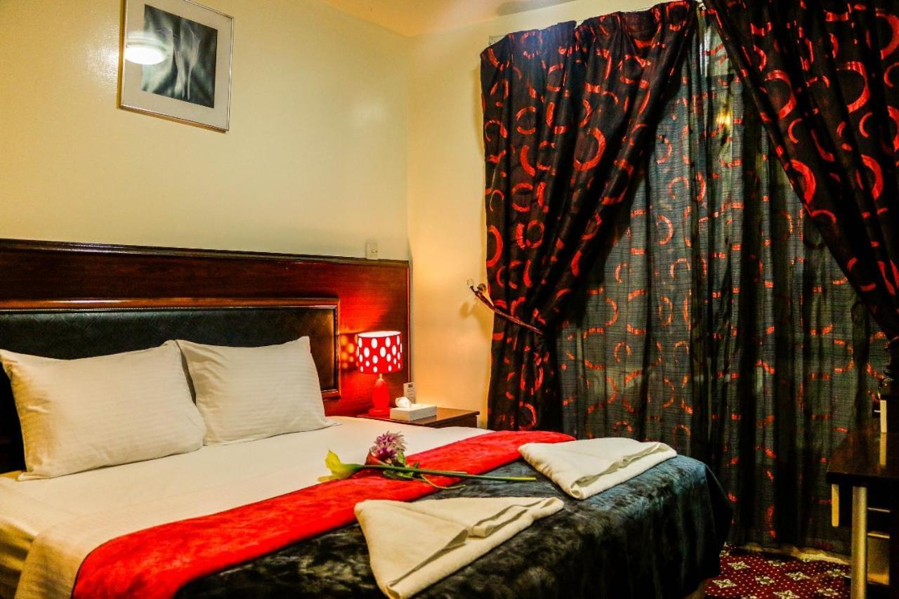 דובאי Karoon Hotel מראה חיצוני תמונה