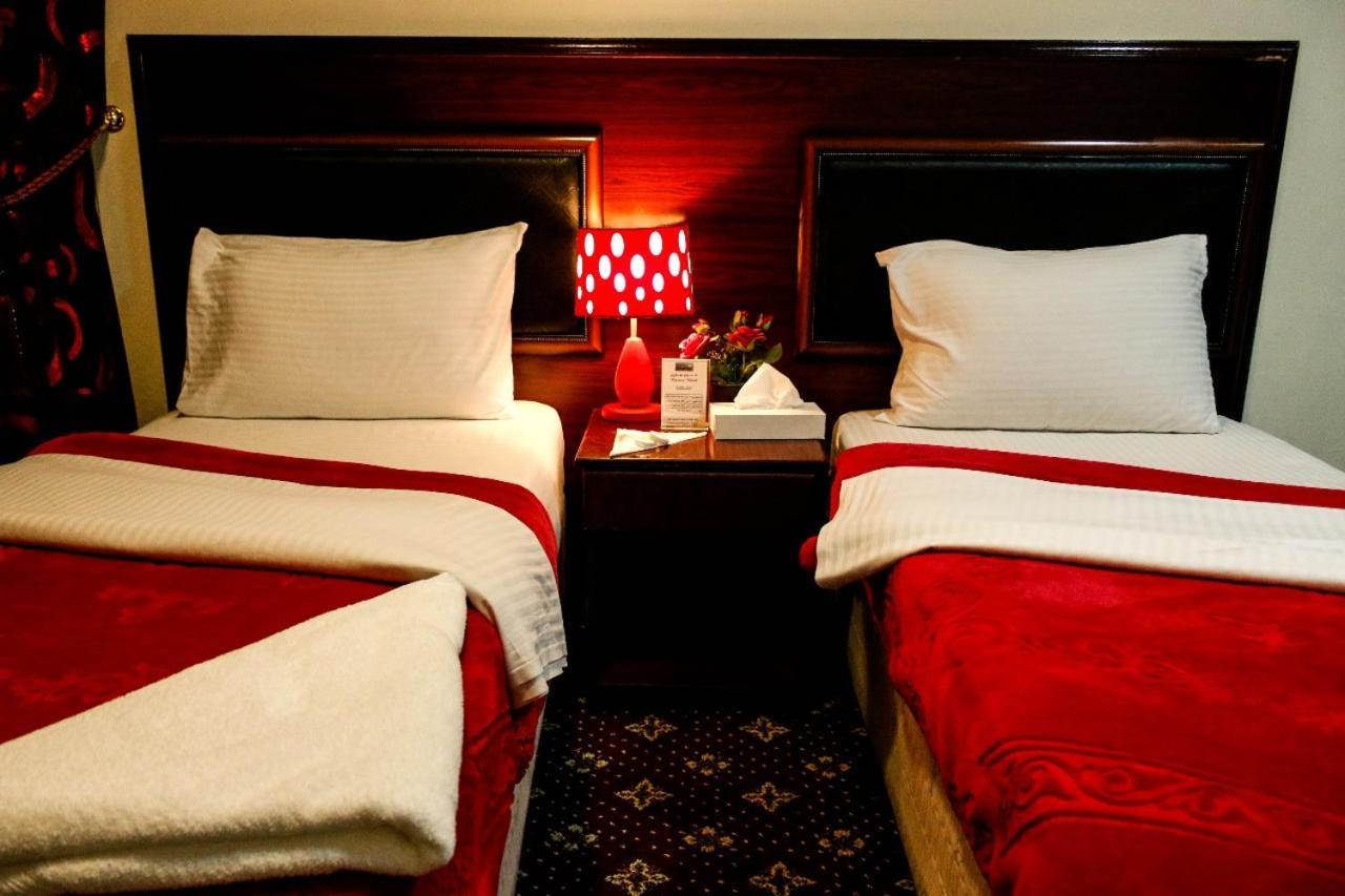 דובאי Karoon Hotel מראה חיצוני תמונה