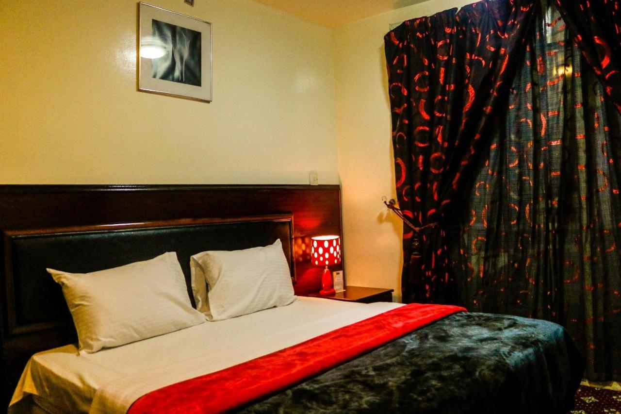 דובאי Karoon Hotel מראה חיצוני תמונה
