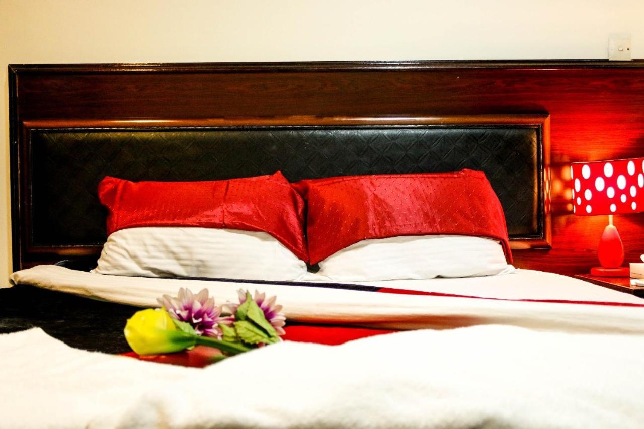 דובאי Karoon Hotel מראה חיצוני תמונה